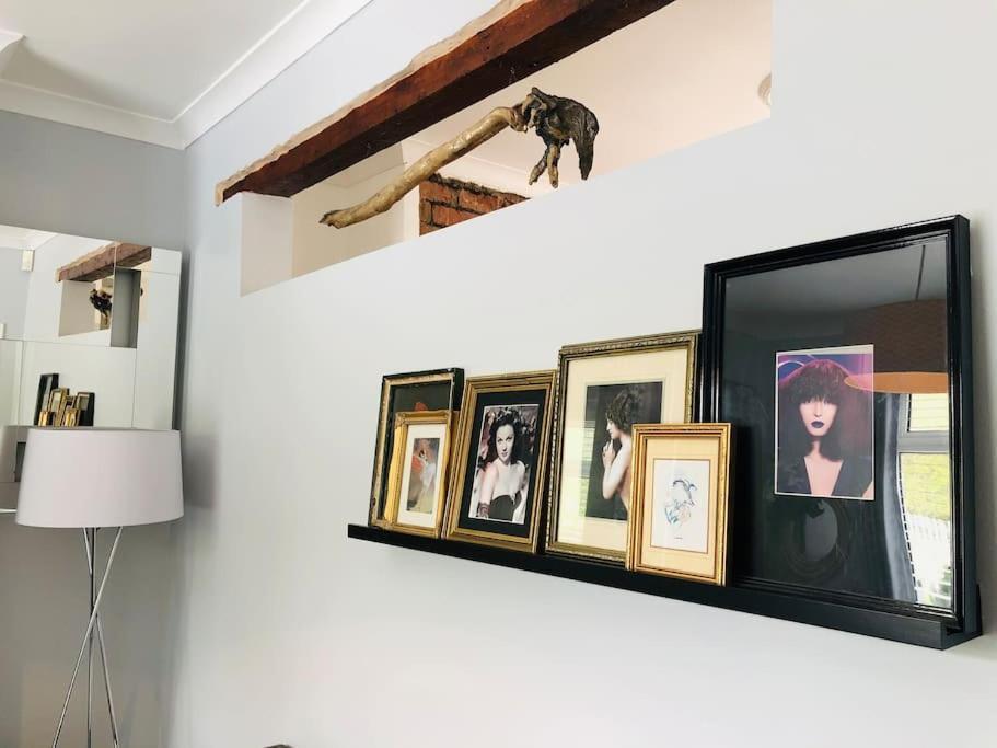 Cosy Two Bed Terraced House 7Min Drive From City Belfast Buitenkant foto