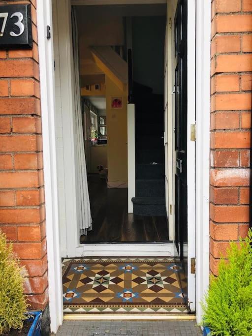 Cosy Two Bed Terraced House 7Min Drive From City Belfast Buitenkant foto