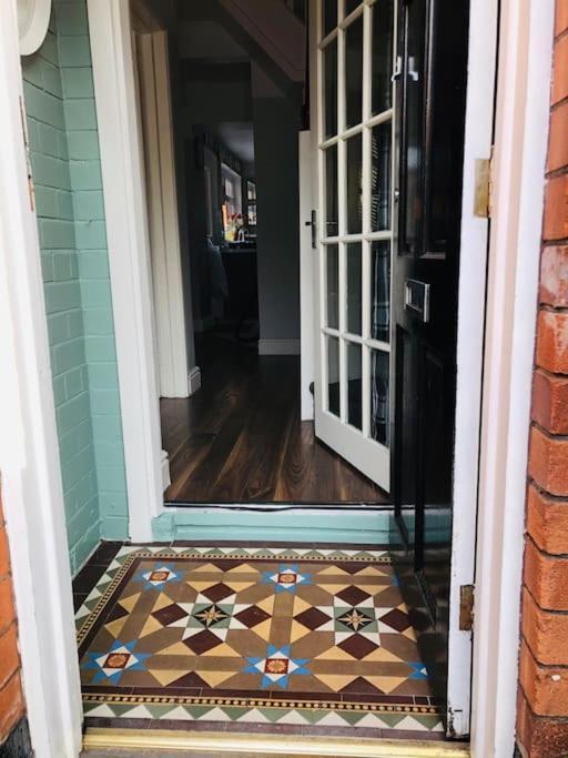 Cosy Two Bed Terraced House 7Min Drive From City Belfast Buitenkant foto