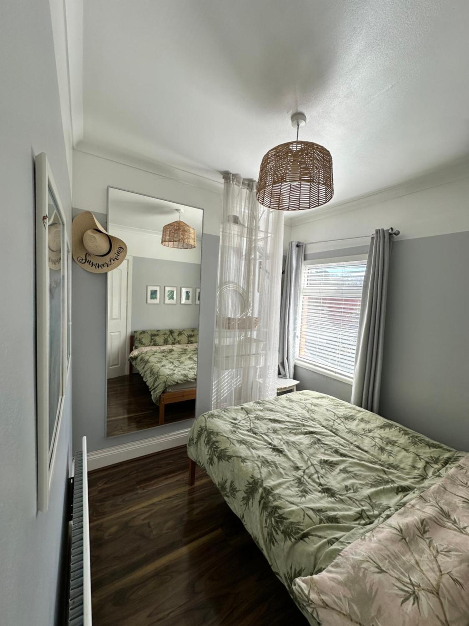 Cosy Two Bed Terraced House 7Min Drive From City Belfast Buitenkant foto
